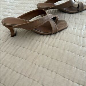 Donald Pliner sandal